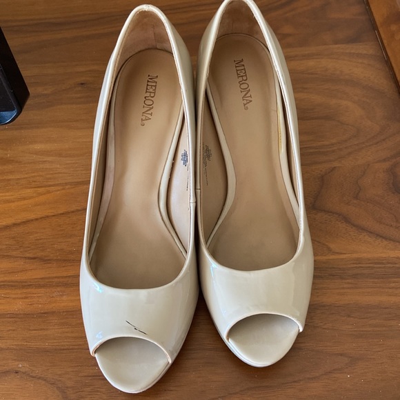 Merona peep toed shoes. Slight platform. Small scratch on top of one shoe. - Picture 2 of 5